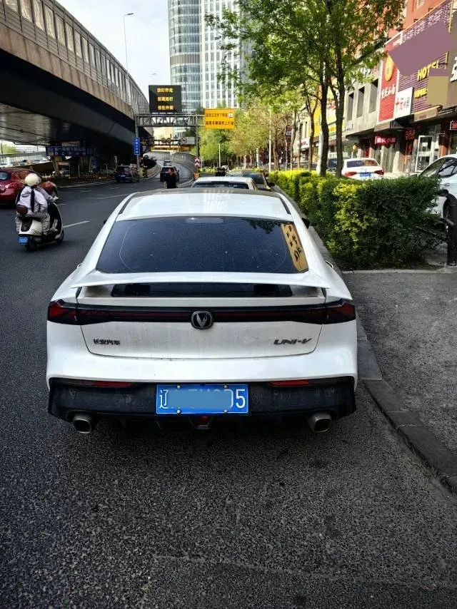 2023 ChangAn UNI-V 1.5T 188HP L4 7DCT,autocango,china used car exporter,china ev exporter,chinese used car exporter,chinese used ev exporter