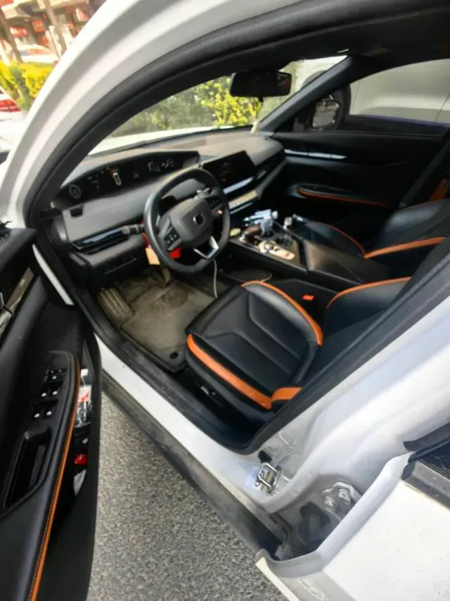 2023 ChangAn UNI-V 1.5T 188HP L4 7DCT,autocango,china used car exporter,china ev exporter,chinese used car exporter,chinese used ev exporter