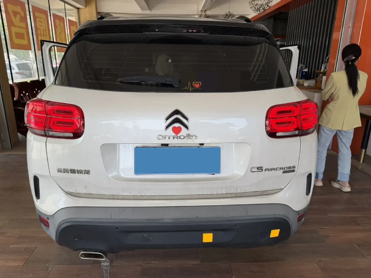 2021 Citroen C5 Aircross 1.6T 170HP L4 8AT,autocango,china used car exporter,china ev exporter,chinese used car exporter,chinese used ev exporter