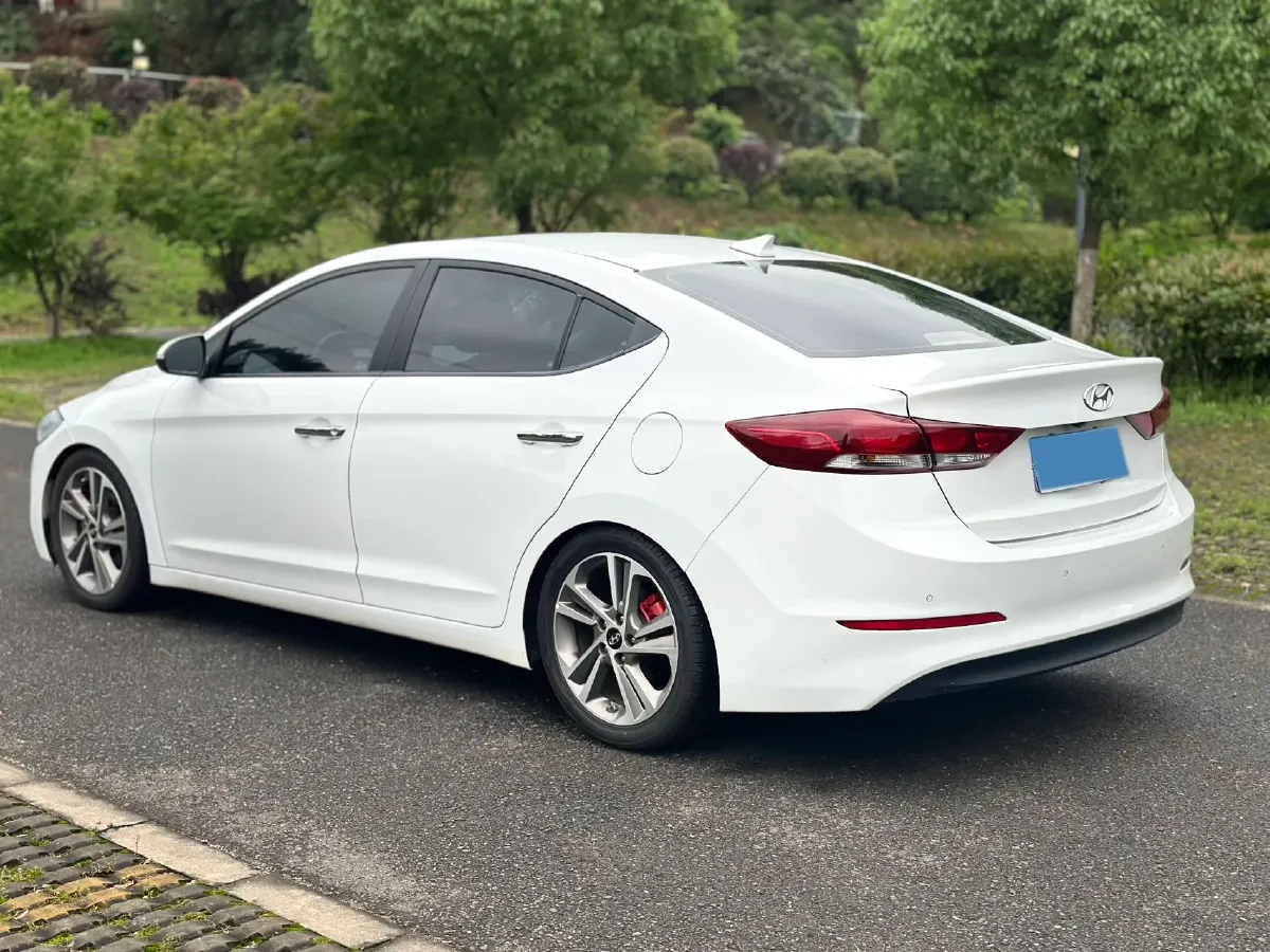 2016 Hyundai Elantra 1.6L 130HP L4 6AT,autocango,china used car exporter,china ev exporter,chinese used car exporter,chinese used ev exporter