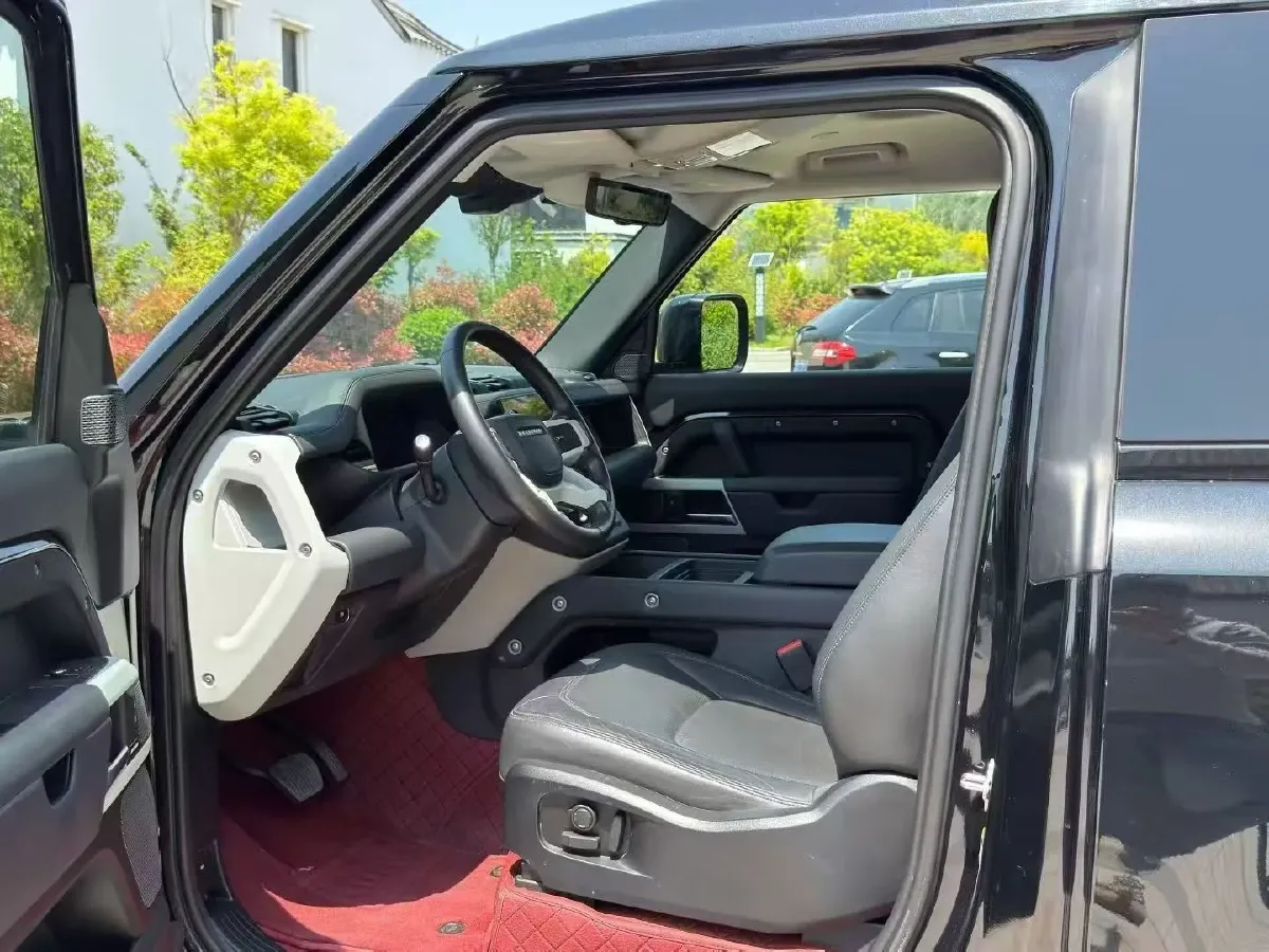 2023 Land Rover Defender 3.0T 400HP L6 8AT,autocango,china used car exporter,china ev exporter,chinese used car exporter,chinese used ev exporter