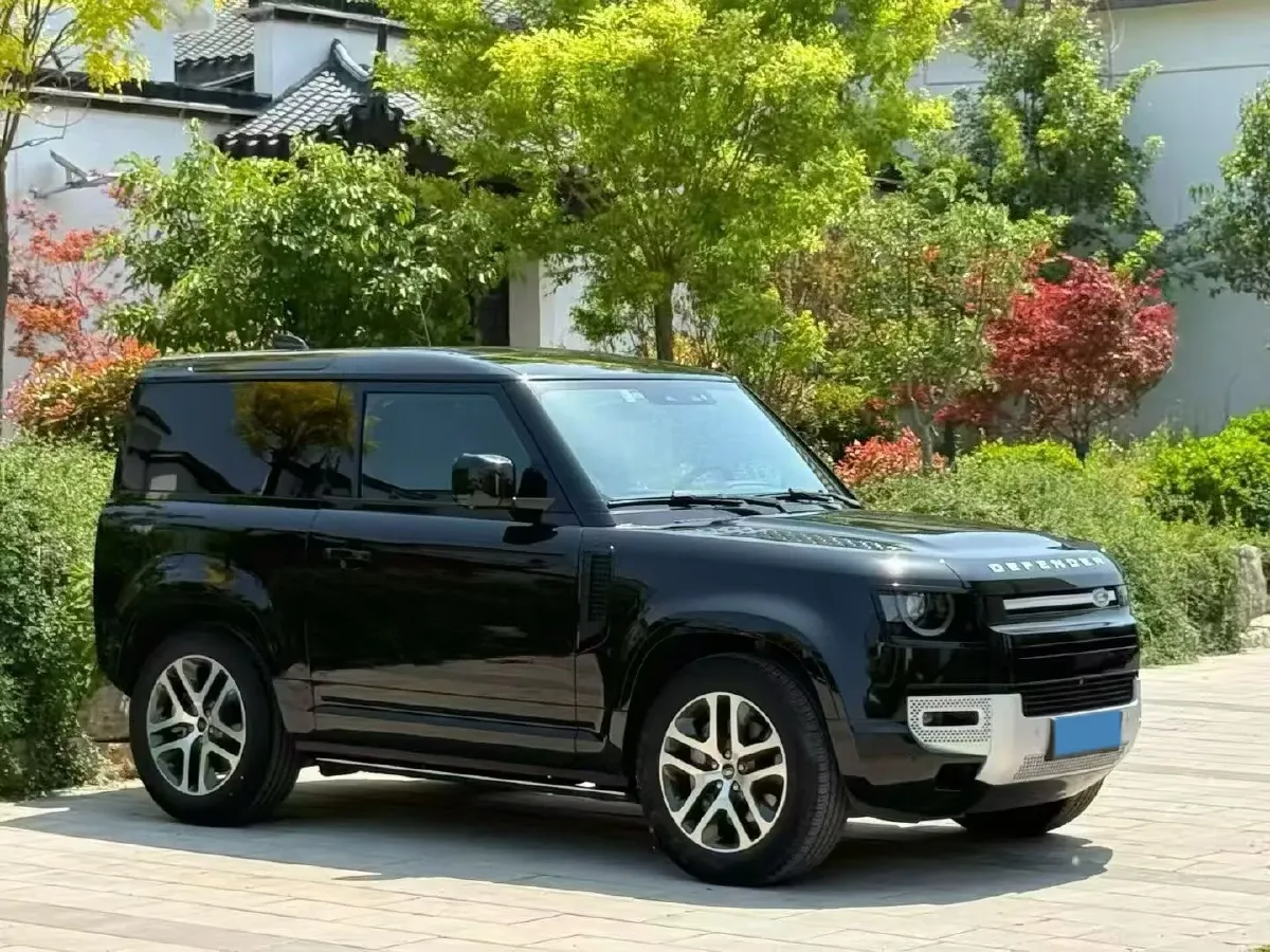 2023 Land Rover Defender 3.0T 400HP L6 8AT,autocango,china used car exporter,china ev exporter,chinese used car exporter,chinese used ev exporter