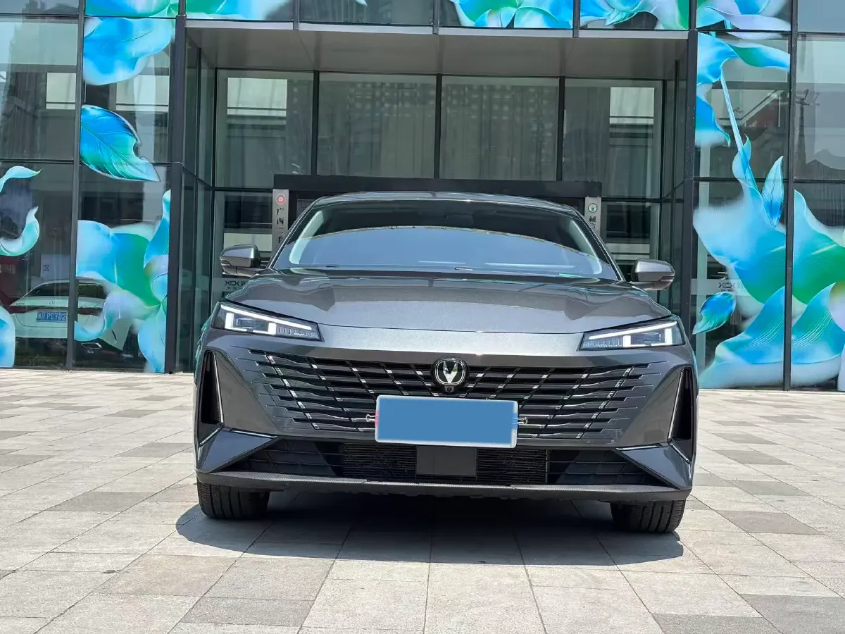 2025 ChangAn Eado 1.5T 192HP L4 7DCT,autocango,china used car exporter,china ev exporter,chinese used car exporter,chinese used ev exporter