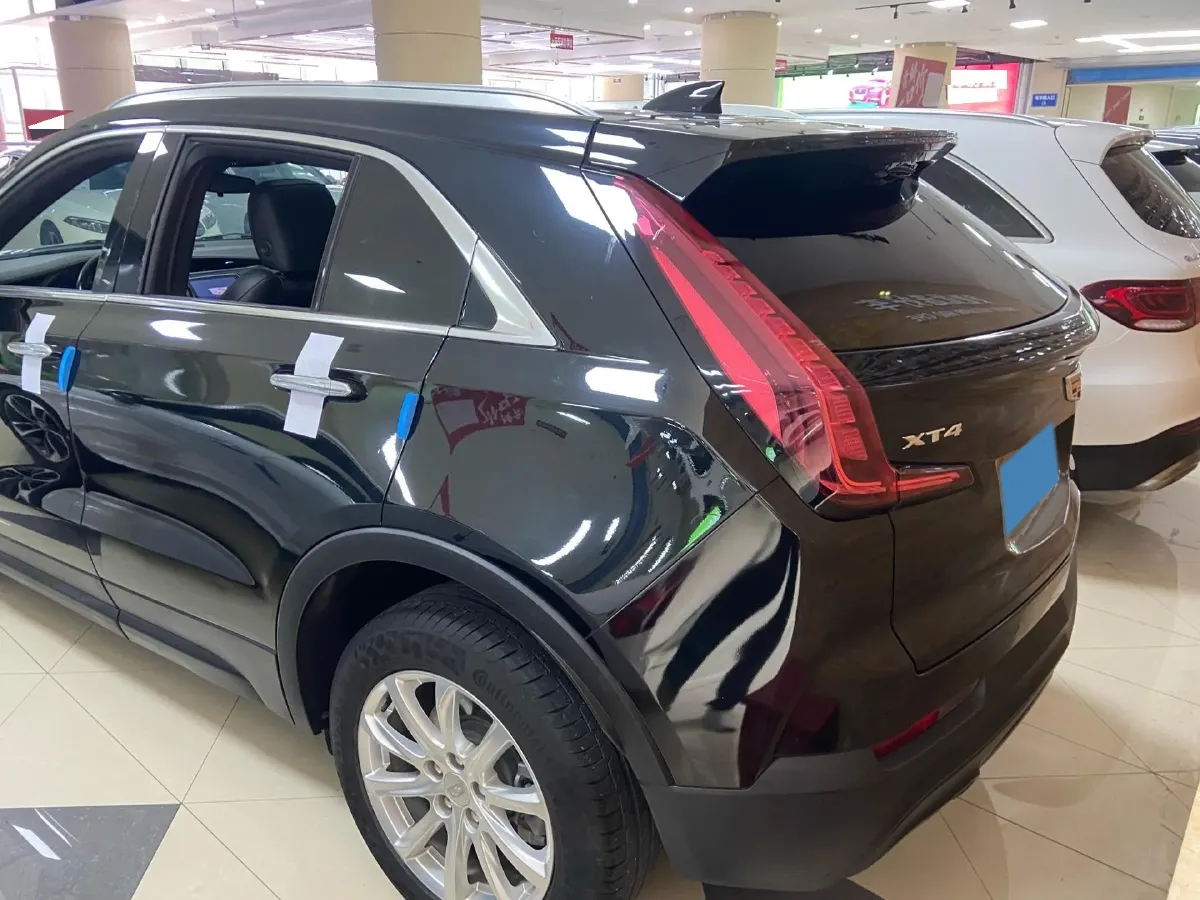 2021 Cadillac XT4 2.0T 237HP L4 9AT,autocango,china used car exporter,china ev exporter,chinese used car exporter,chinese used ev exporter