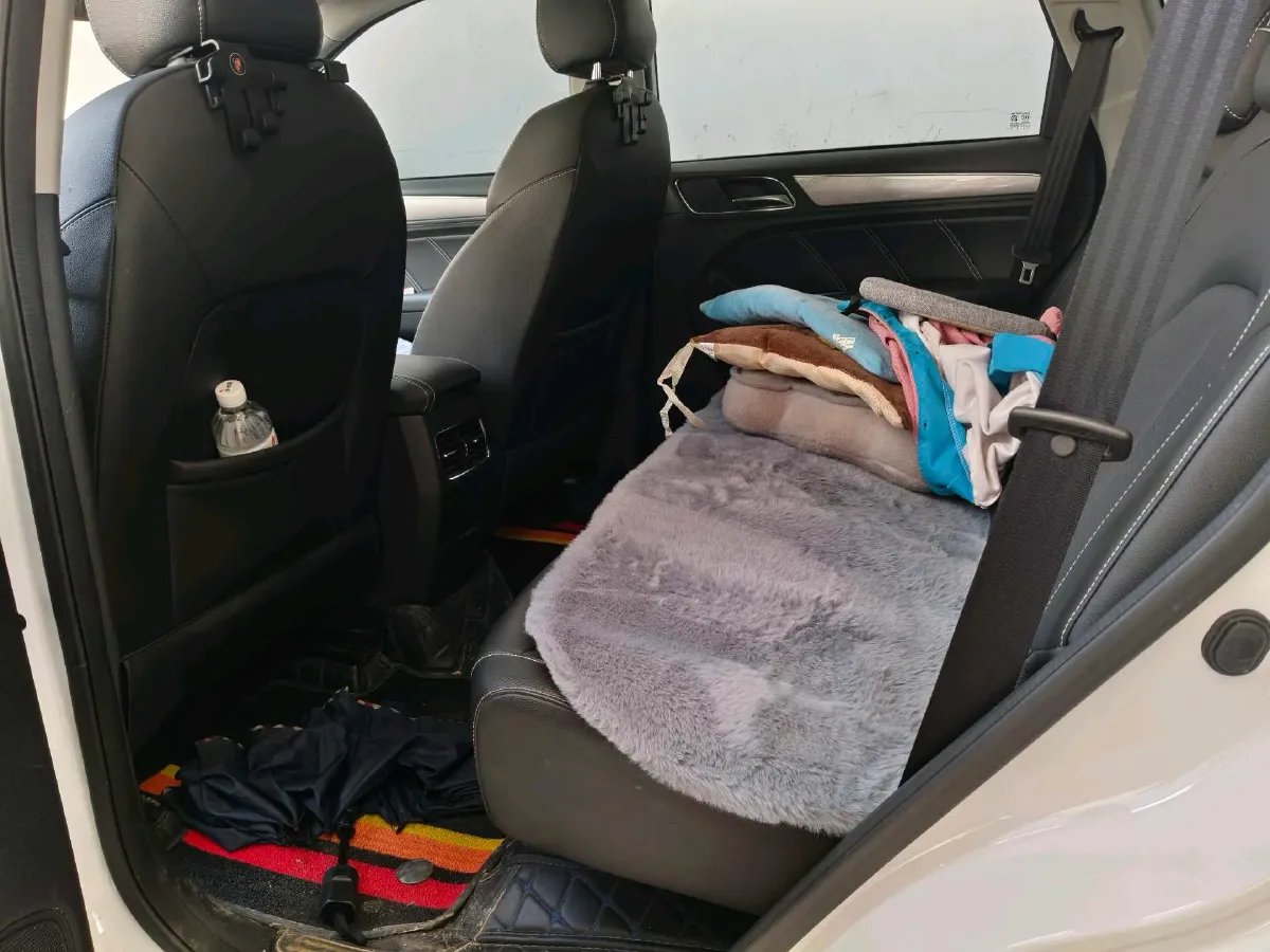 2020 Roewe i6 1.5T 169HP L4 7DCT,autocango,china used car exporter,china ev exporter,chinese used car exporter,chinese used ev exporter