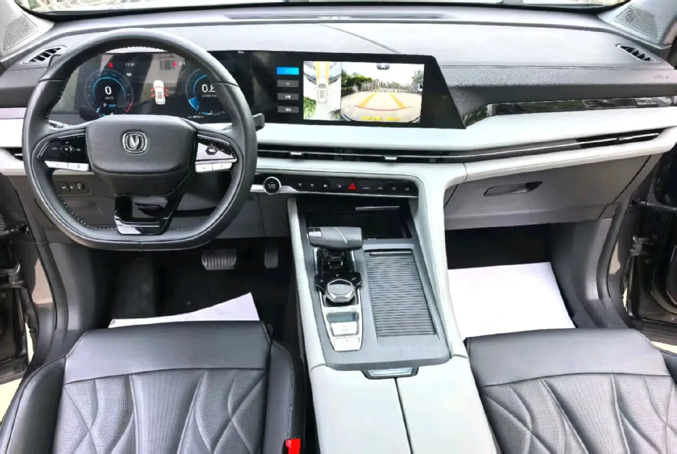 2024 ChangAn CS75 Plus 1.5T 188HP L4 8AT,autocango,china used car exporter,china ev exporter,chinese used car exporter,chinese used ev exporter