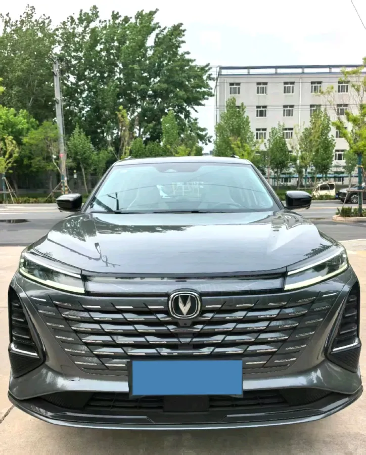 2024 ChangAn CS75 Plus 1.5T 188HP L4 8AT,autocango,china used car exporter,china ev exporter,chinese used car exporter,chinese used ev exporter