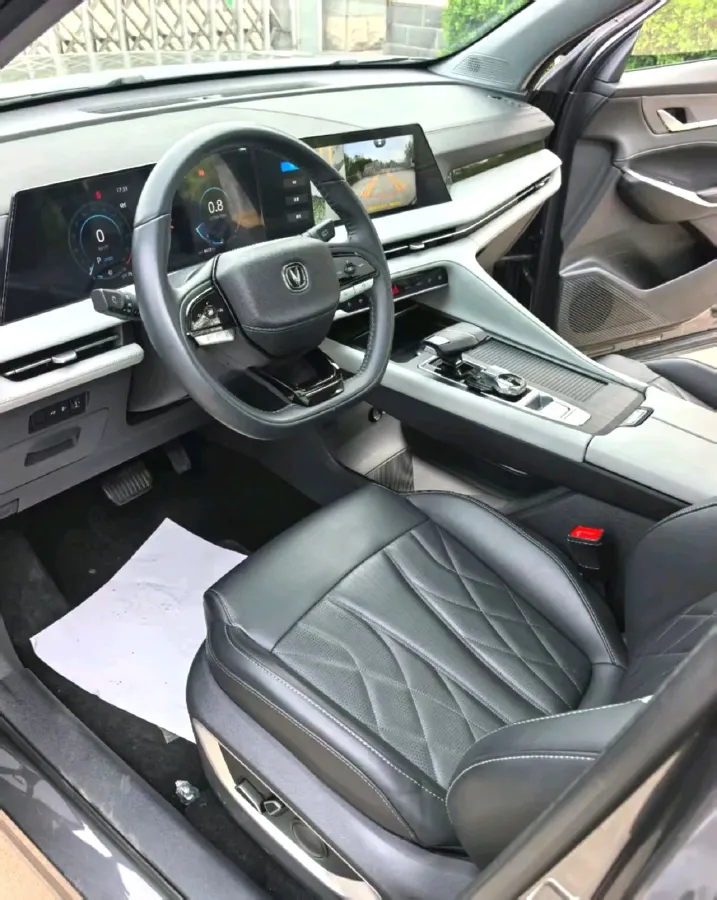 2024 ChangAn CS75 Plus 1.5T 188HP L4 8AT,autocango,china used car exporter,china ev exporter,chinese used car exporter,chinese used ev exporter