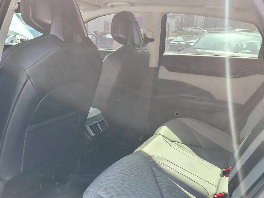 2023 ChangAn UNI-V iDD 1.5T 170HP L4 6TCT PHEV 18.4KWH,autocango,china used car exporter,china ev exporter,chinese used car exporter,chinese used ev exporter