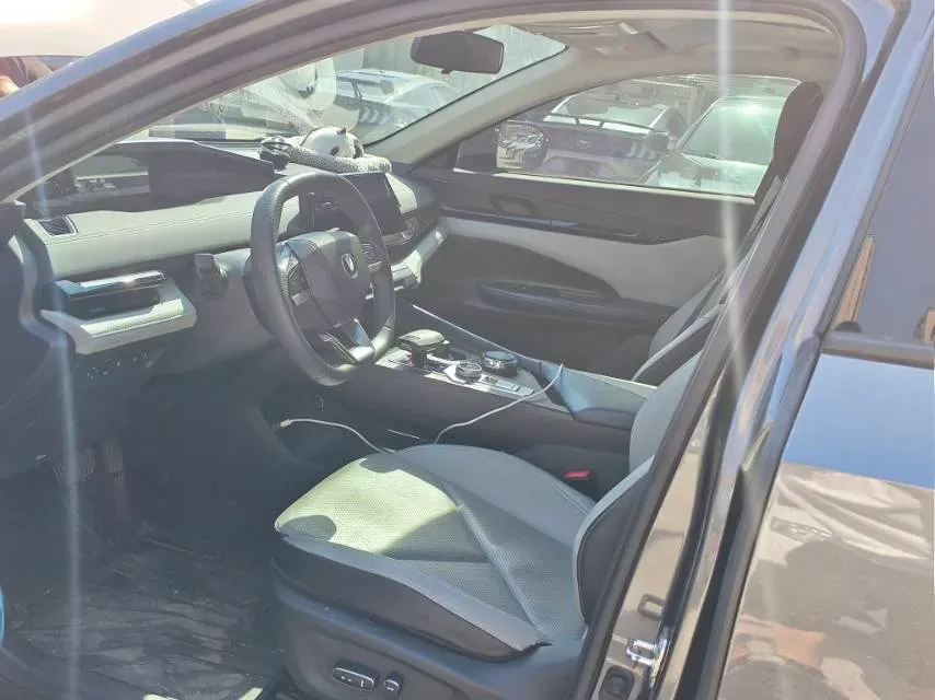 2023 ChangAn UNI-V iDD 1.5T 170HP L4 6TCT PHEV 18.4KWH,autocango,china used car exporter,china ev exporter,chinese used car exporter,chinese used ev exporter