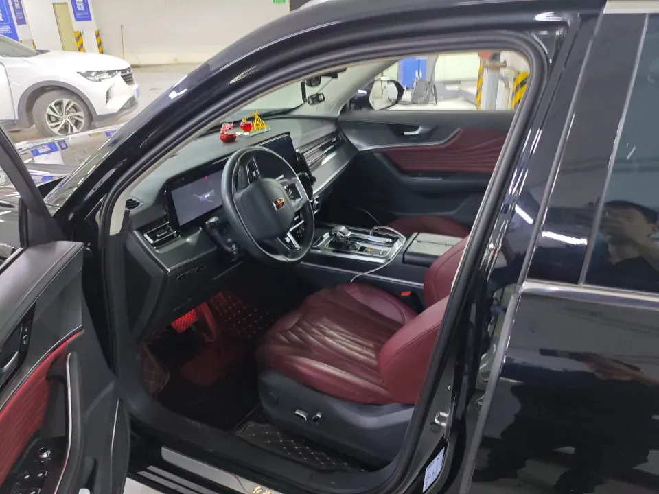 2025 HongQi HS5 2.0T 252HP L4 8AT,autocango,china used car exporter,china ev exporter,chinese used car exporter,chinese used ev exporter