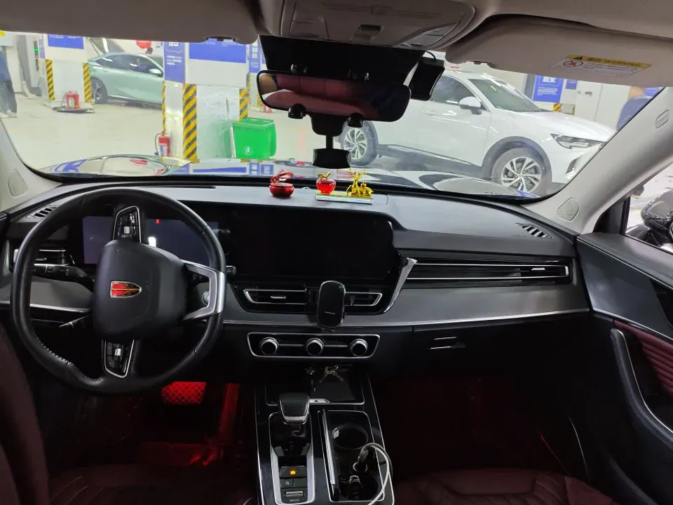 2025 HongQi HS5 2.0T 252HP L4 8AT,autocango,china used car exporter,china ev exporter,chinese used car exporter,chinese used ev exporter