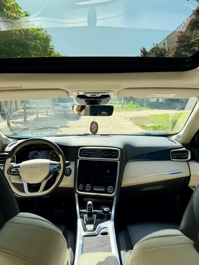 2019 LYNK&CO 01 2.0T 190HP L4 6AT,autocango,china used car exporter,china ev exporter,chinese used car exporter,chinese used ev exporter