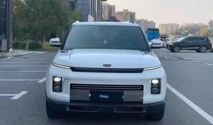 2023 Geely ICON 1.5T 181HP L4 7DCT,autocango,china used car exporter,china ev exporter,chinese used car exporter,chinese used ev exporter