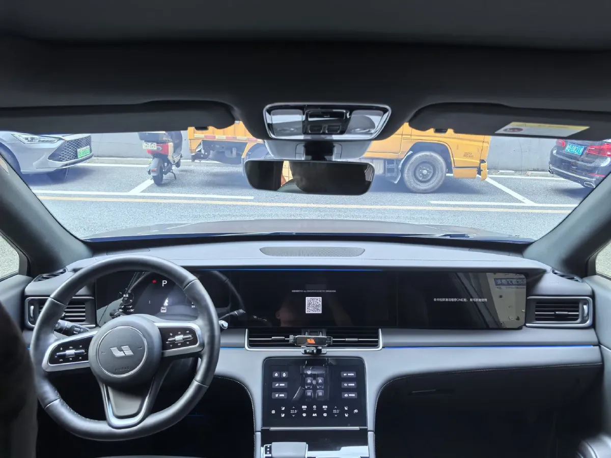 2021 Li ONE Range Extended 131HP REEV 40.5KWH,autocango,china used car exporter,china ev exporter,chinese used car exporter,chinese used ev exporter