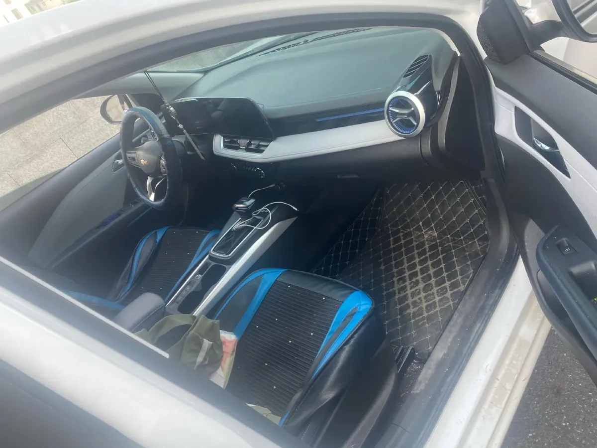 2023 Chevrolet Monza 1.5L 113HP L4 6DCT,autocango,china used car exporter,china ev exporter,chinese used car exporter,chinese used ev exporter