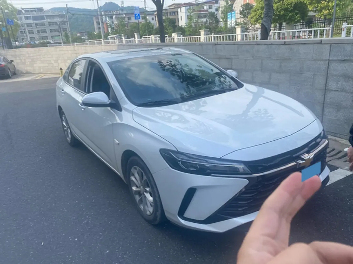 2023 Chevrolet Monza 1.5L 113HP L4 6DCT,autocango,china used car exporter,china ev exporter,chinese used car exporter,chinese used ev exporter