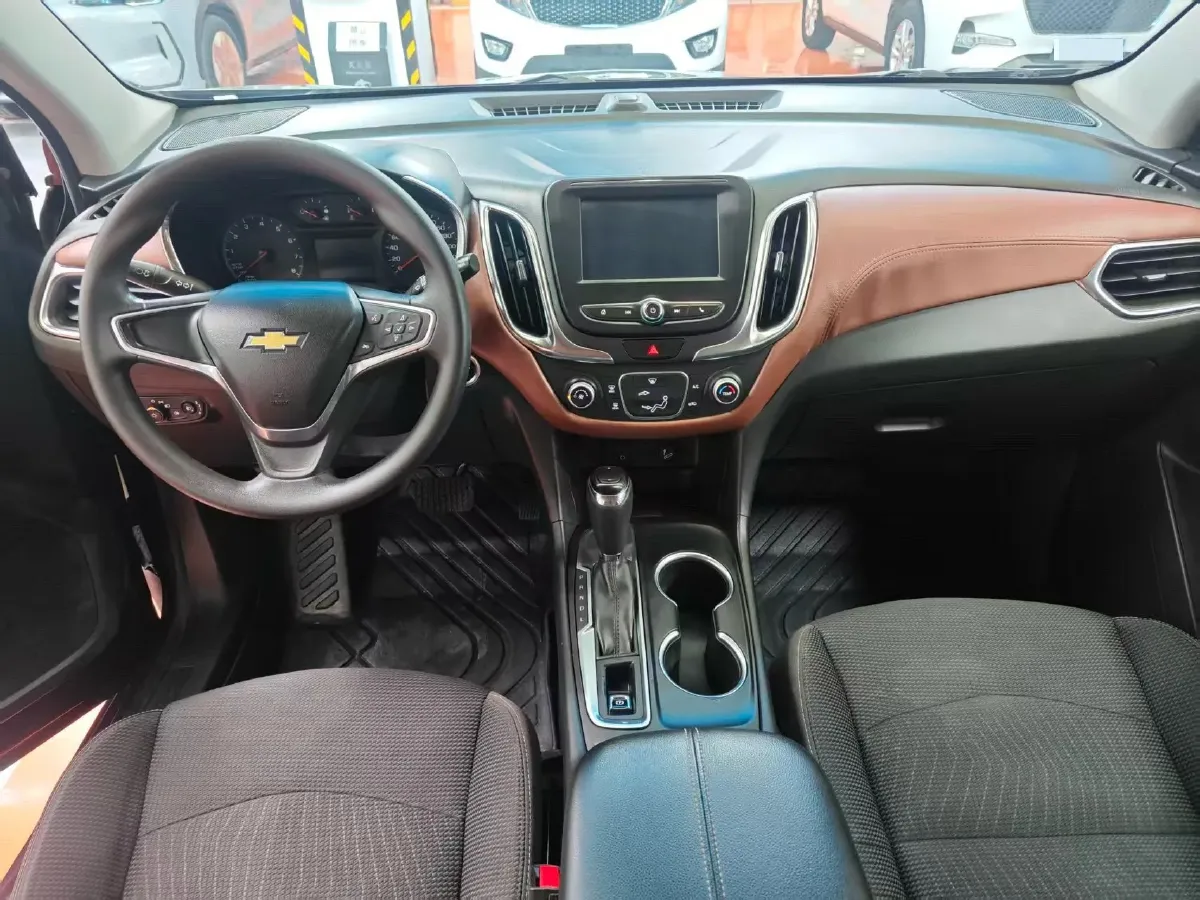 2017 Chevrolet Equinox 1.5T 180HP L4 6AT,autocango,china used car exporter,china ev exporter,chinese used car exporter,chinese used ev exporter