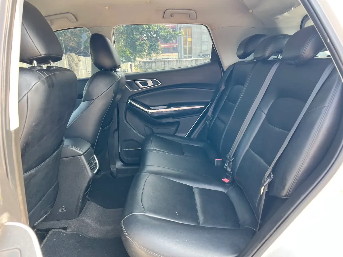 2017 Chery Tiggo 5x 1.5T 147HP L4 6MT,autocango,china used car exporter,china ev exporter,chinese used car exporter,chinese used ev exporter