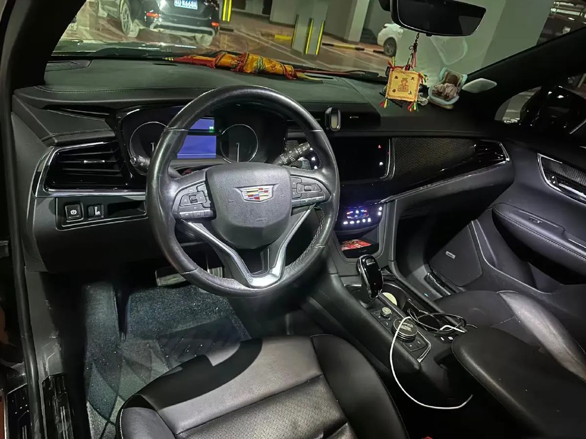 2021 Cadillac XT6 2.0T 237HP L4 9AT,autocango,china used car exporter,china ev exporter,chinese used car exporter,chinese used ev exporter