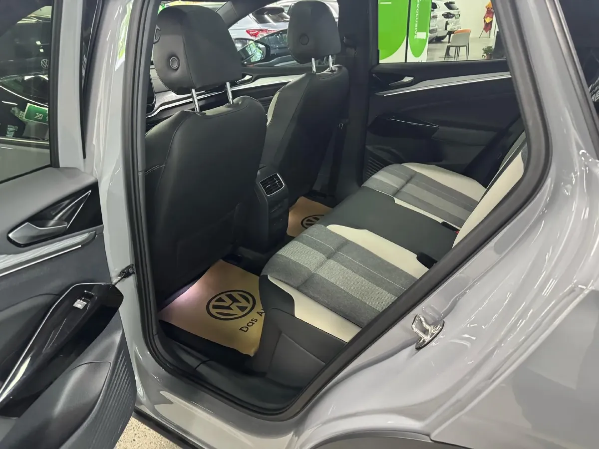 2024 Volkswagen ID.4 Crozz BEV 55.7KWH,autocango,china used car exporter,china ev exporter,chinese used car exporter,chinese used ev exporter