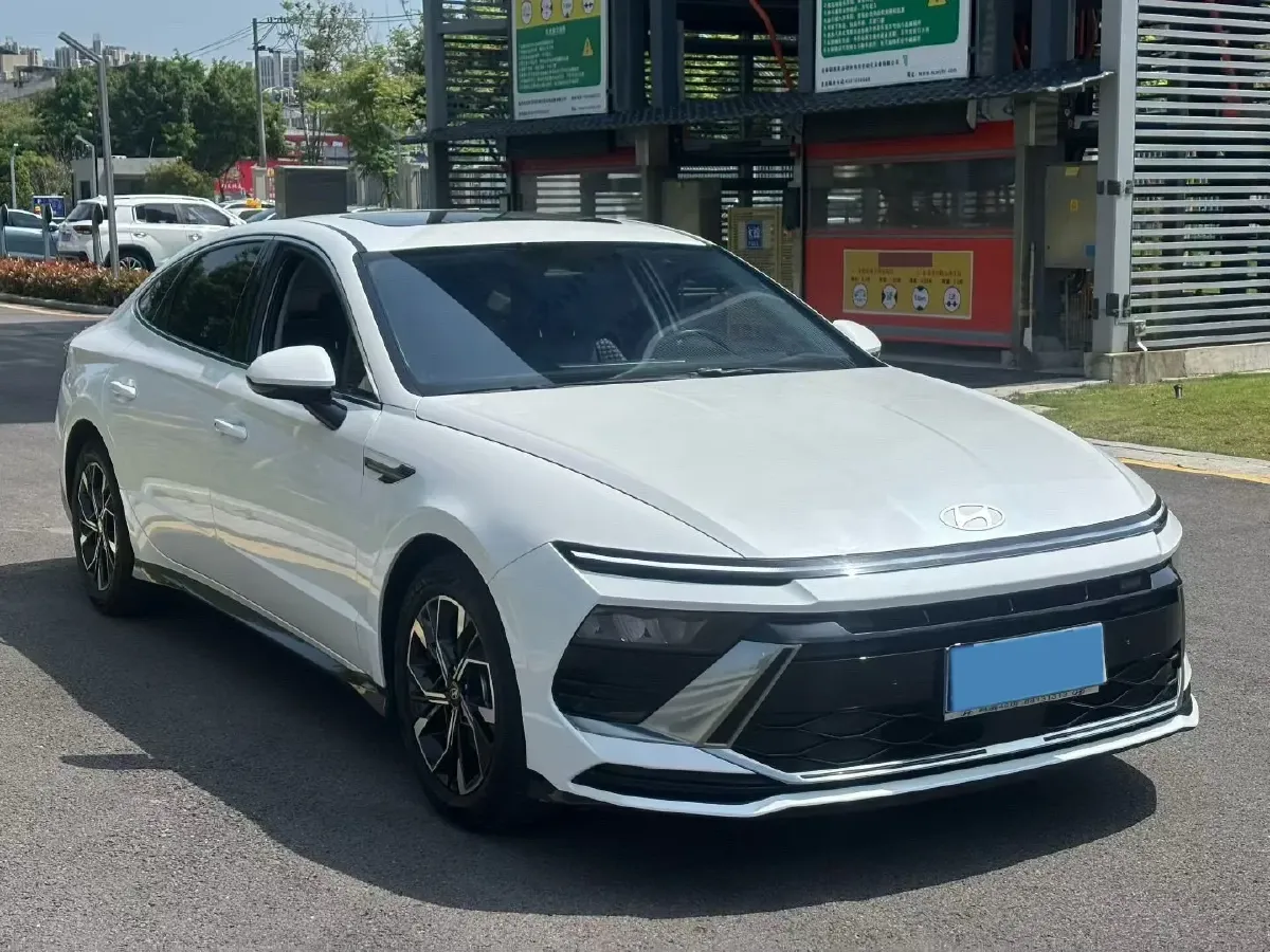 2024 Hyundai Sonata 1.5T 170HP L4 8AT,autocango,china used car exporter,china ev exporter,chinese used car exporter,chinese used ev exporter