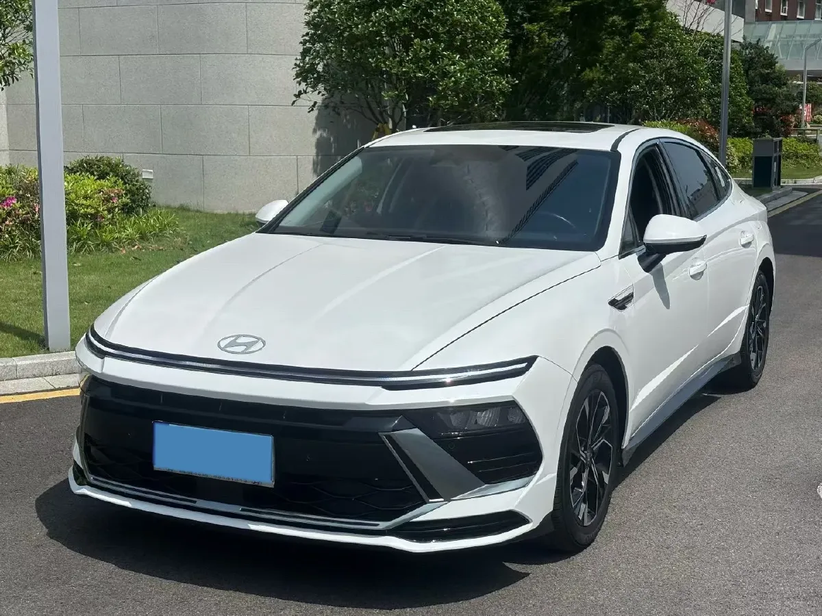 2024 Hyundai Sonata 1.5T 170HP L4 8AT,autocango,china used car exporter,china ev exporter,chinese used car exporter,chinese used ev exporter