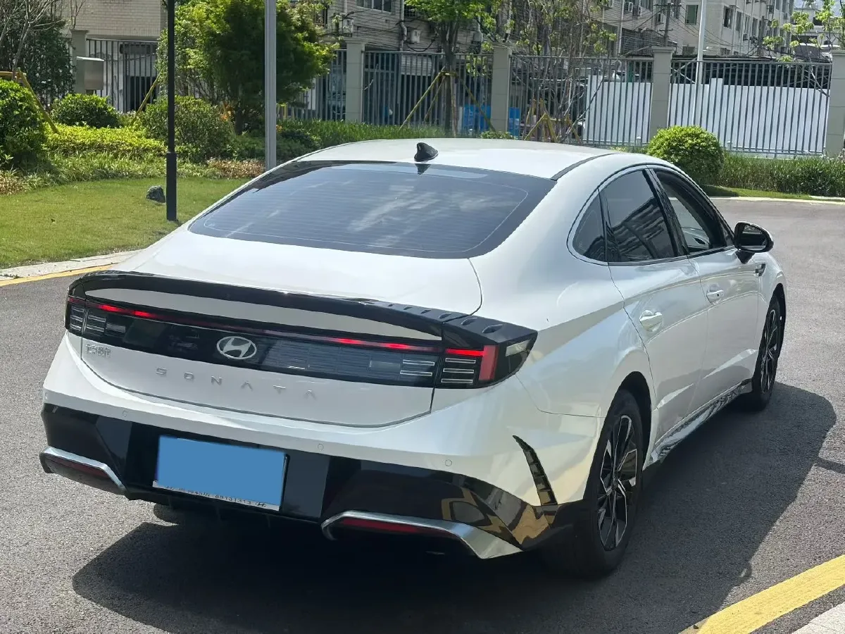 2024 Hyundai Sonata 1.5T 170HP L4 8AT,autocango,china used car exporter,china ev exporter,chinese used car exporter,chinese used ev exporter