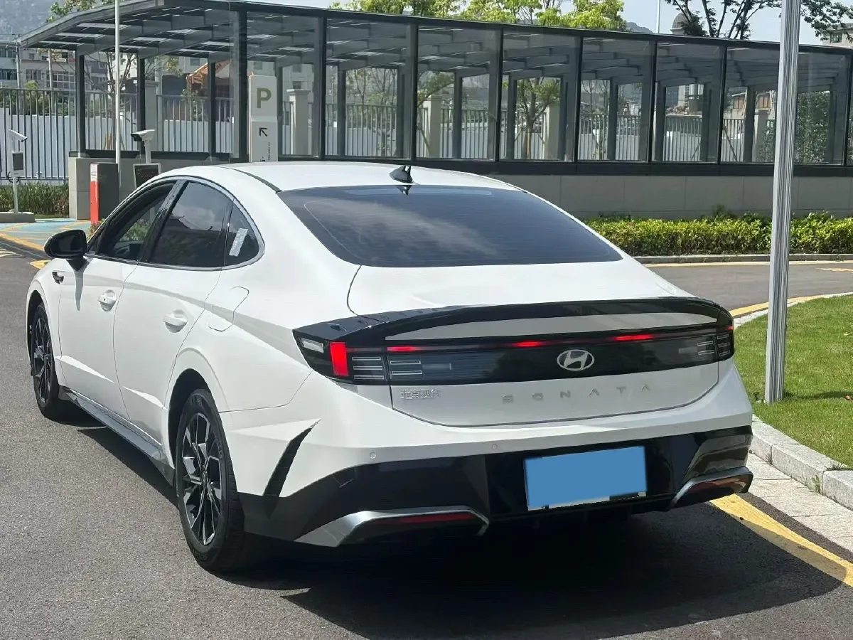 2024 Hyundai Sonata 1.5T 170HP L4 8AT,autocango,china used car exporter,china ev exporter,chinese used car exporter,chinese used ev exporter