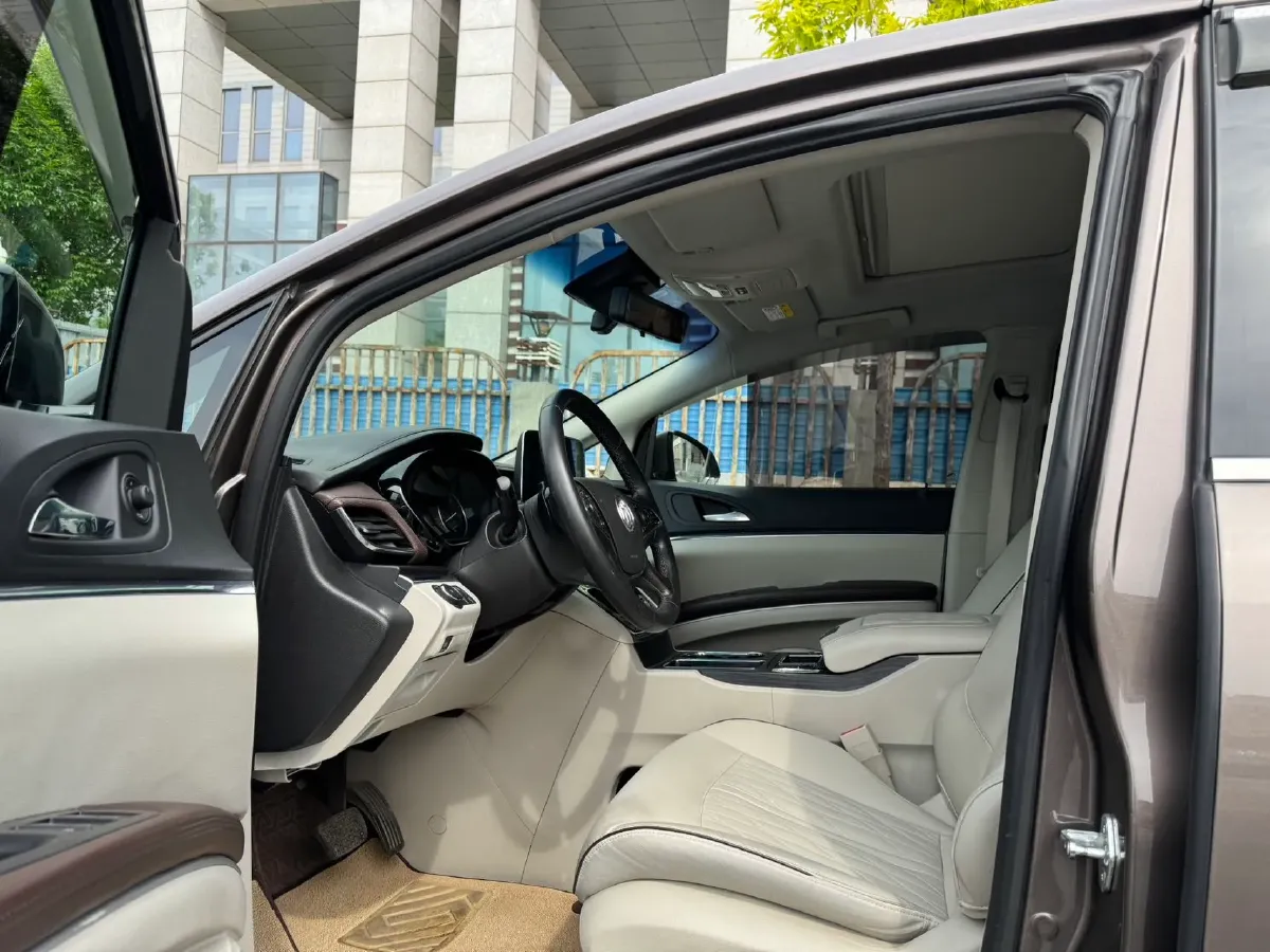 2022 Buick GL8 2.0T 237HP L4 9AT,autocango,china used car exporter,china ev exporter,chinese used car exporter,chinese used ev exporter