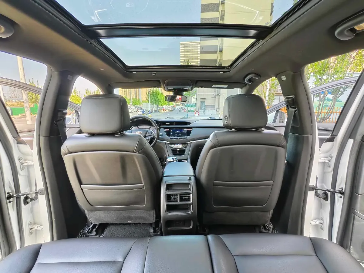 2021 Cadillac XT5 2.0T 237HP L4 9AT,autocango,china used car exporter,china ev exporter,chinese used car exporter,chinese used ev exporter