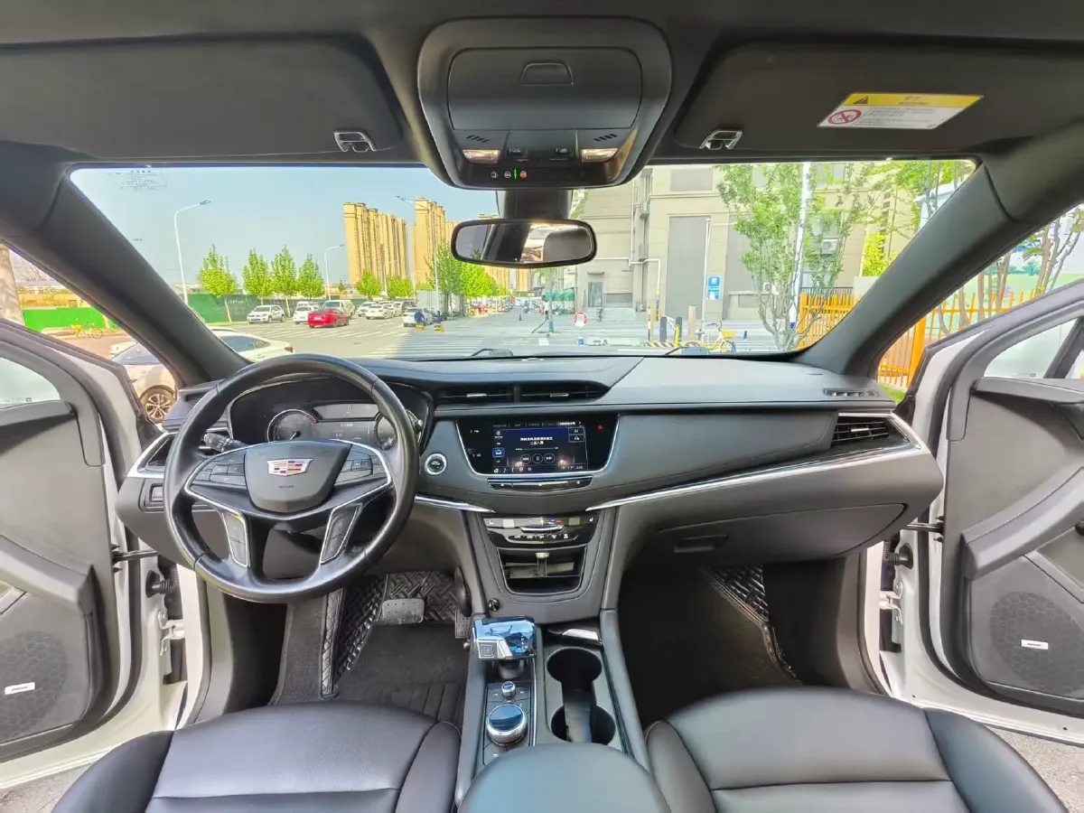 2021 Cadillac XT5 2.0T 237HP L4 9AT,autocango,china used car exporter,china ev exporter,chinese used car exporter,chinese used ev exporter