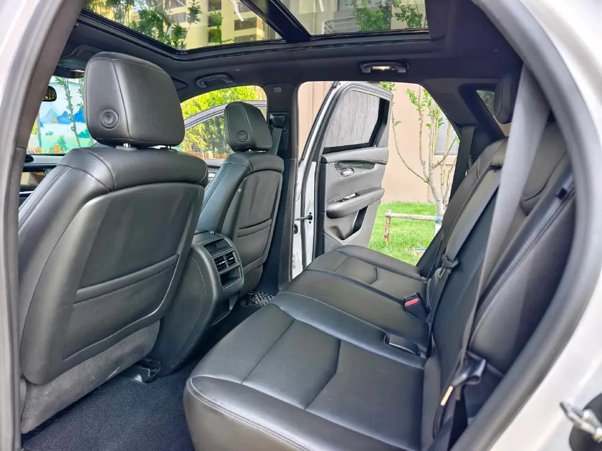 2021 Cadillac XT5 2.0T 237HP L4 9AT,autocango,china used car exporter,china ev exporter,chinese used car exporter,chinese used ev exporter