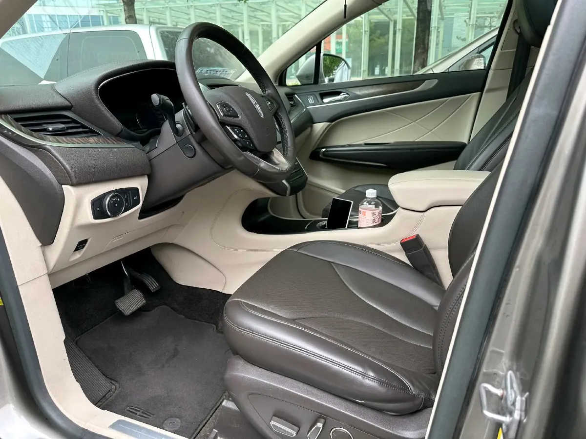 2017 Lincoln MKC 2.0T 203HP L4 6AT,autocango,china used car exporter,china ev exporter,chinese used car exporter,chinese used ev exporter