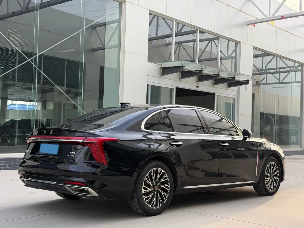 2024 HongQi H5 2.0T 224HP L4 8AT,autocango,china used car exporter,china ev exporter,chinese used car exporter,chinese used ev exporter