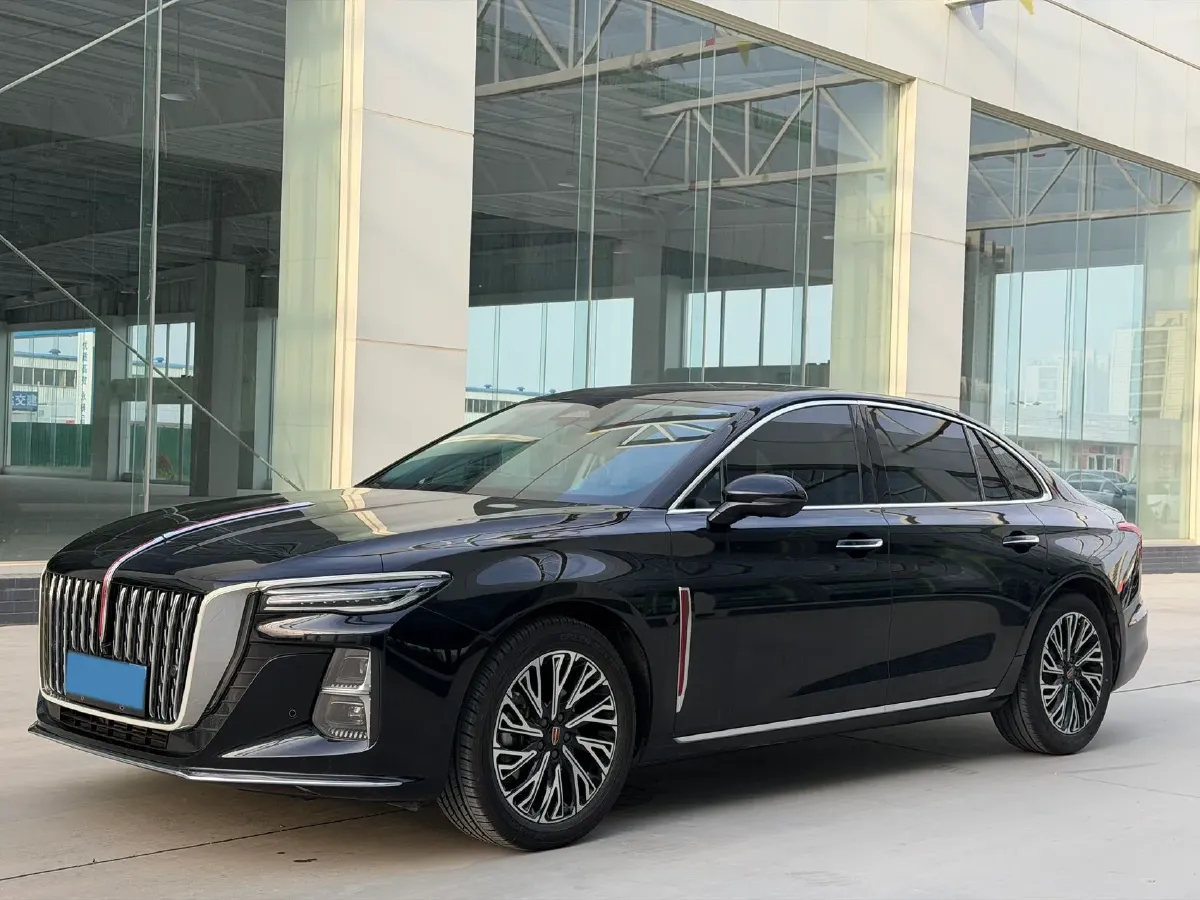 2024 HongQi H5 2.0T 224HP L4 8AT,autocango,china used car exporter,china ev exporter,chinese used car exporter,chinese used ev exporter