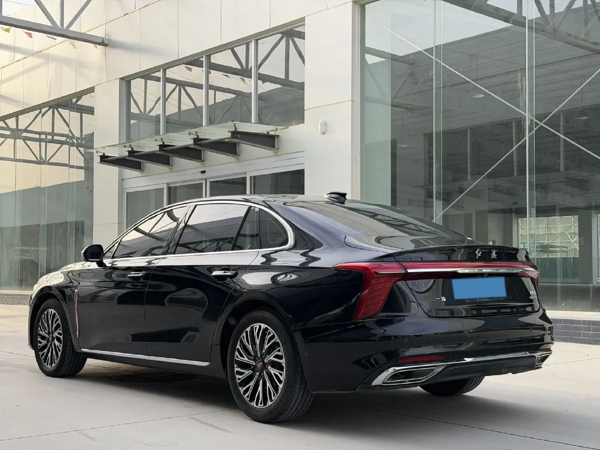 2024 HongQi H5 2.0T 224HP L4 8AT,autocango,china used car exporter,china ev exporter,chinese used car exporter,chinese used ev exporter
