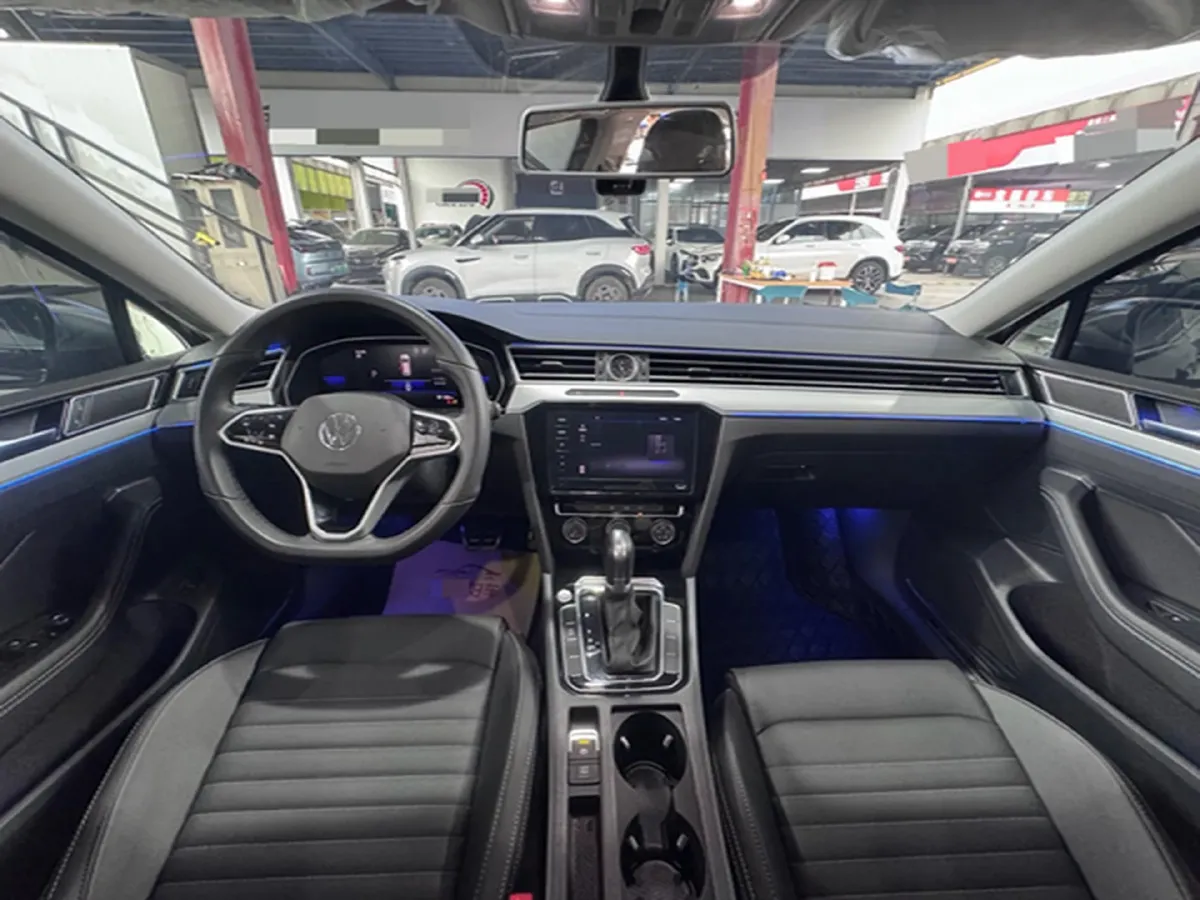 2025 Volkswagen Magotan 1.4T 150HP L4 7DCT,autocango,china used car exporter,china ev exporter,chinese used car exporter,chinese used ev exporter