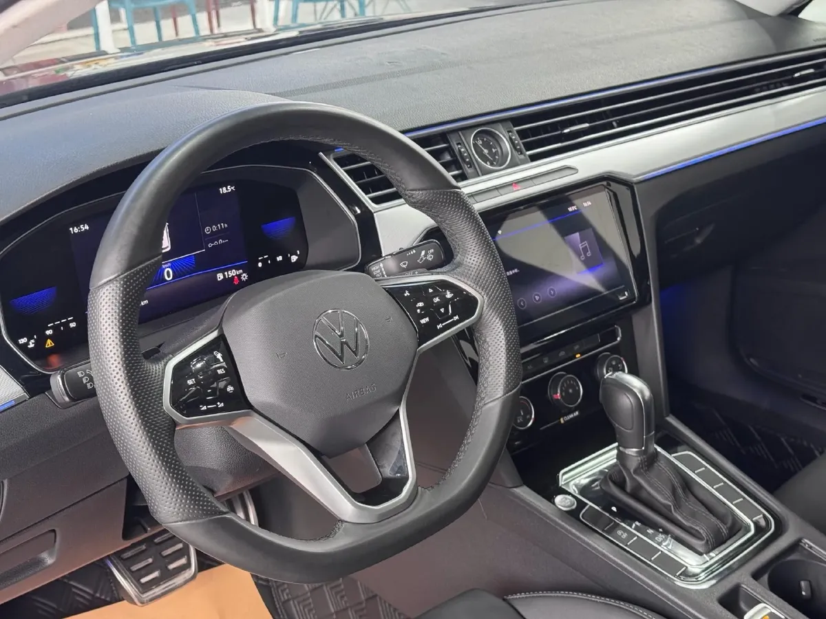 2025 Volkswagen Magotan 1.4T 150HP L4 7DCT,autocango,china used car exporter,china ev exporter,chinese used car exporter,chinese used ev exporter