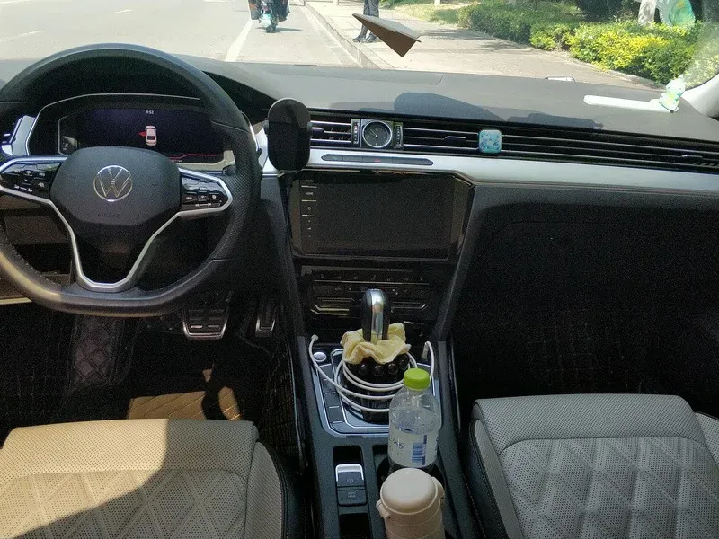 2023 Volkswagen Magotan 2.0T 186HP L4 7DCT,autocango,china used car exporter,china ev exporter,chinese used car exporter,chinese used ev exporter