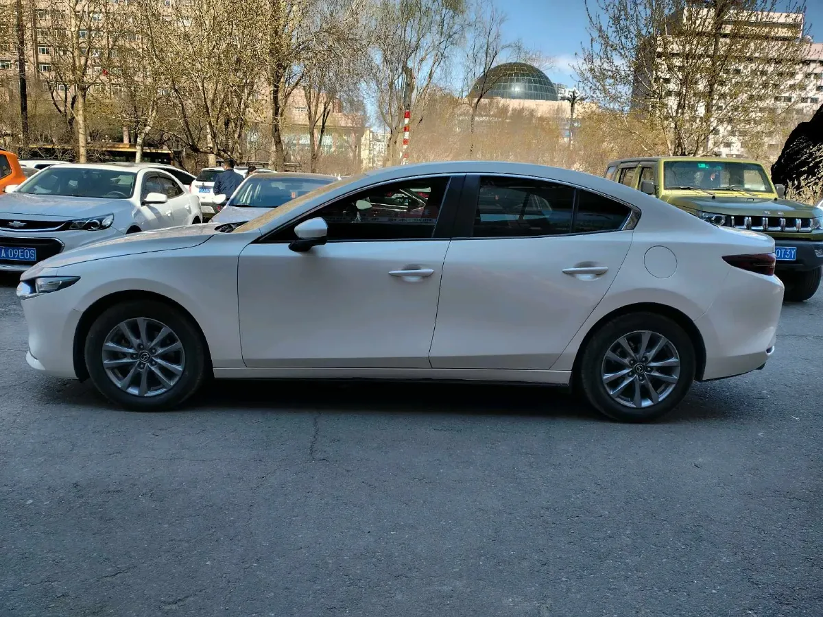 2020 Mazda 3 Axela 1.5L 117HP L4 6AT,autocango,china used car exporter,china ev exporter,chinese used car exporter,chinese used ev exporter