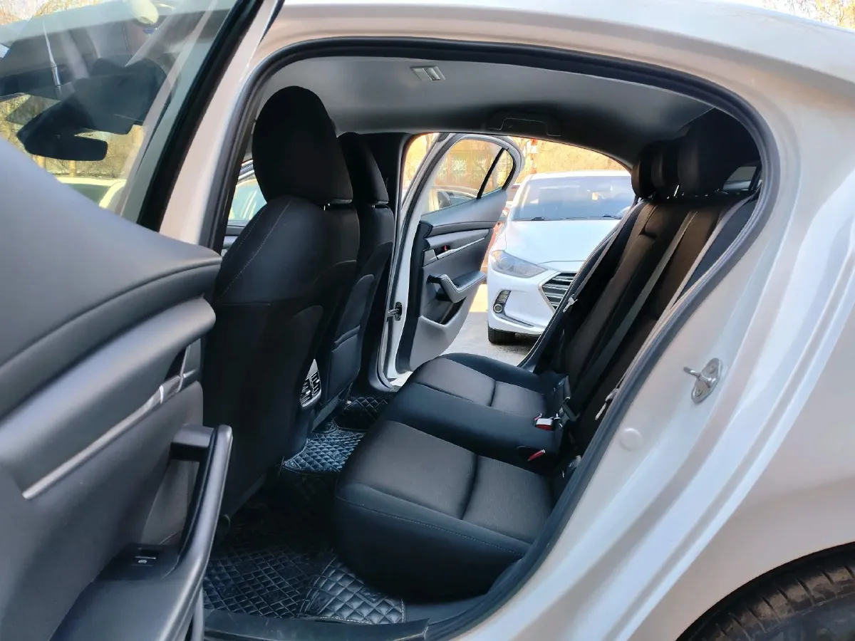 2020 Mazda 3 Axela 1.5L 117HP L4 6AT,autocango,china used car exporter,china ev exporter,chinese used car exporter,chinese used ev exporter