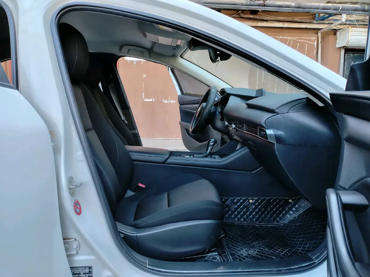2020 Mazda 3 Axela 1.5L 117HP L4 6AT,autocango,china used car exporter,china ev exporter,chinese used car exporter,chinese used ev exporter