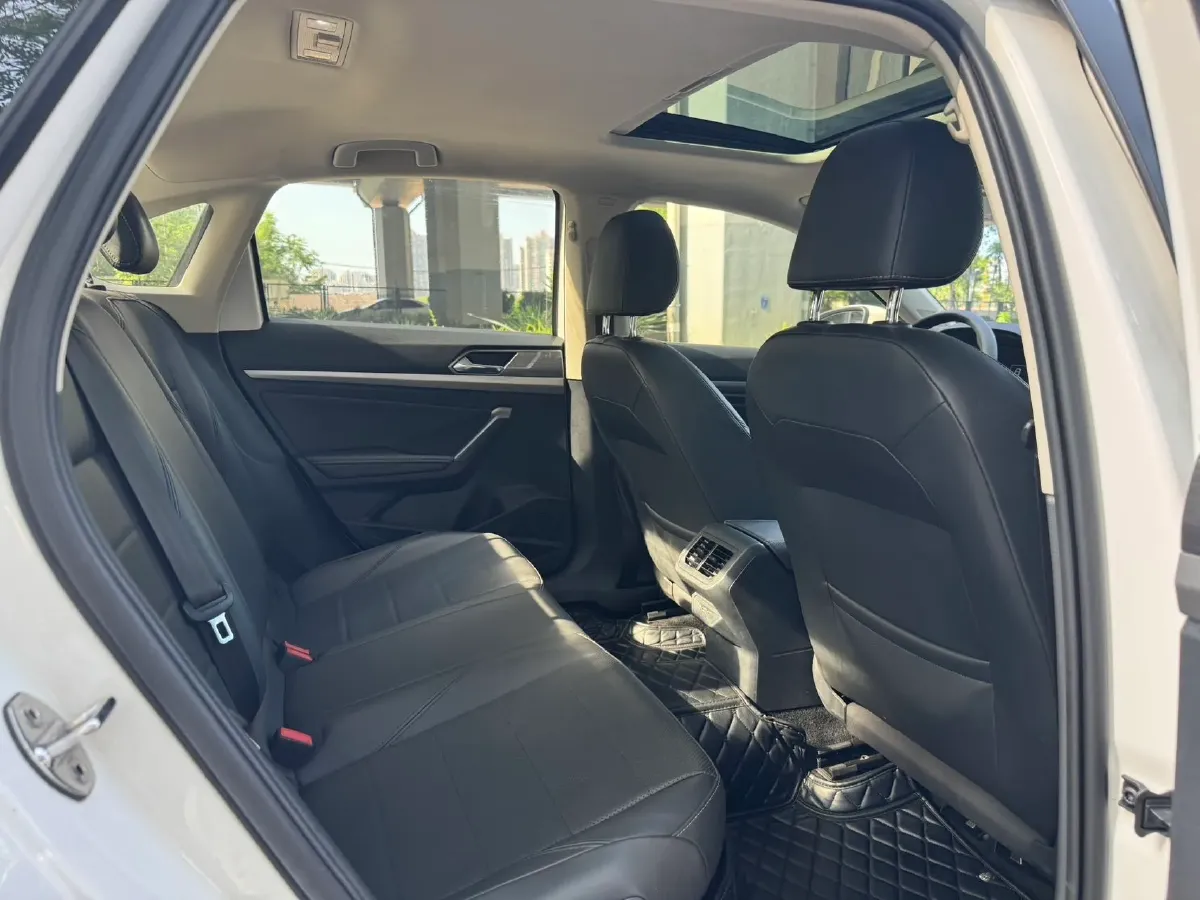 2018 Volkswagen Lavida 1.2T 116HP L4 7DCT,autocango,china used car exporter,china ev exporter,chinese used car exporter,chinese used ev exporter