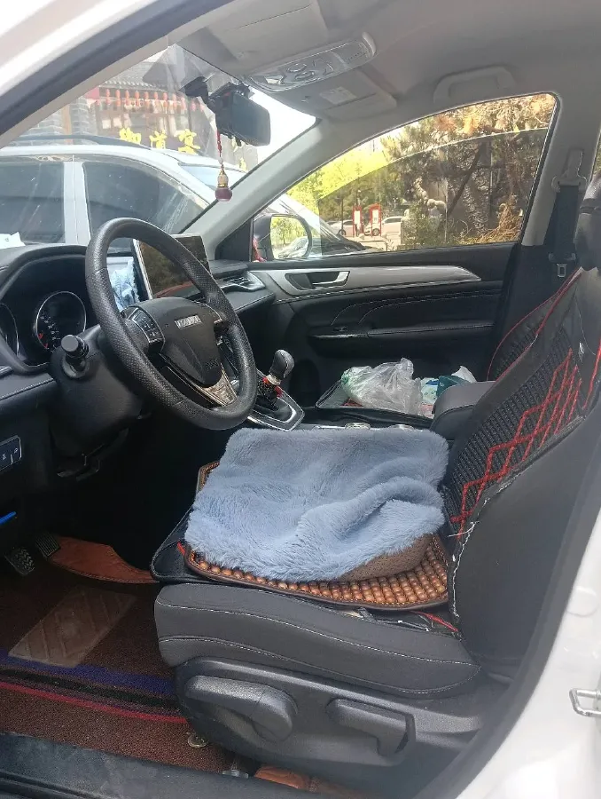 2021 Haval M6 1.5T 150HP L4 6MT,autocango,china used car exporter,china ev exporter,chinese used car exporter,chinese used ev exporter