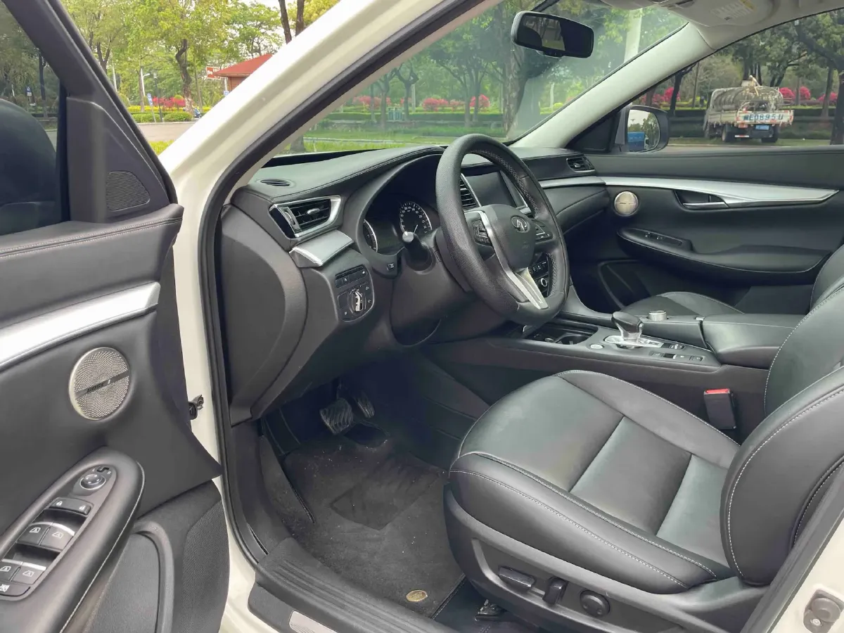 2020 Infiniti QX50 2.0T 245HP L4 CVT,autocango,china used car exporter,china ev exporter,chinese used car exporter,chinese used ev exporter
