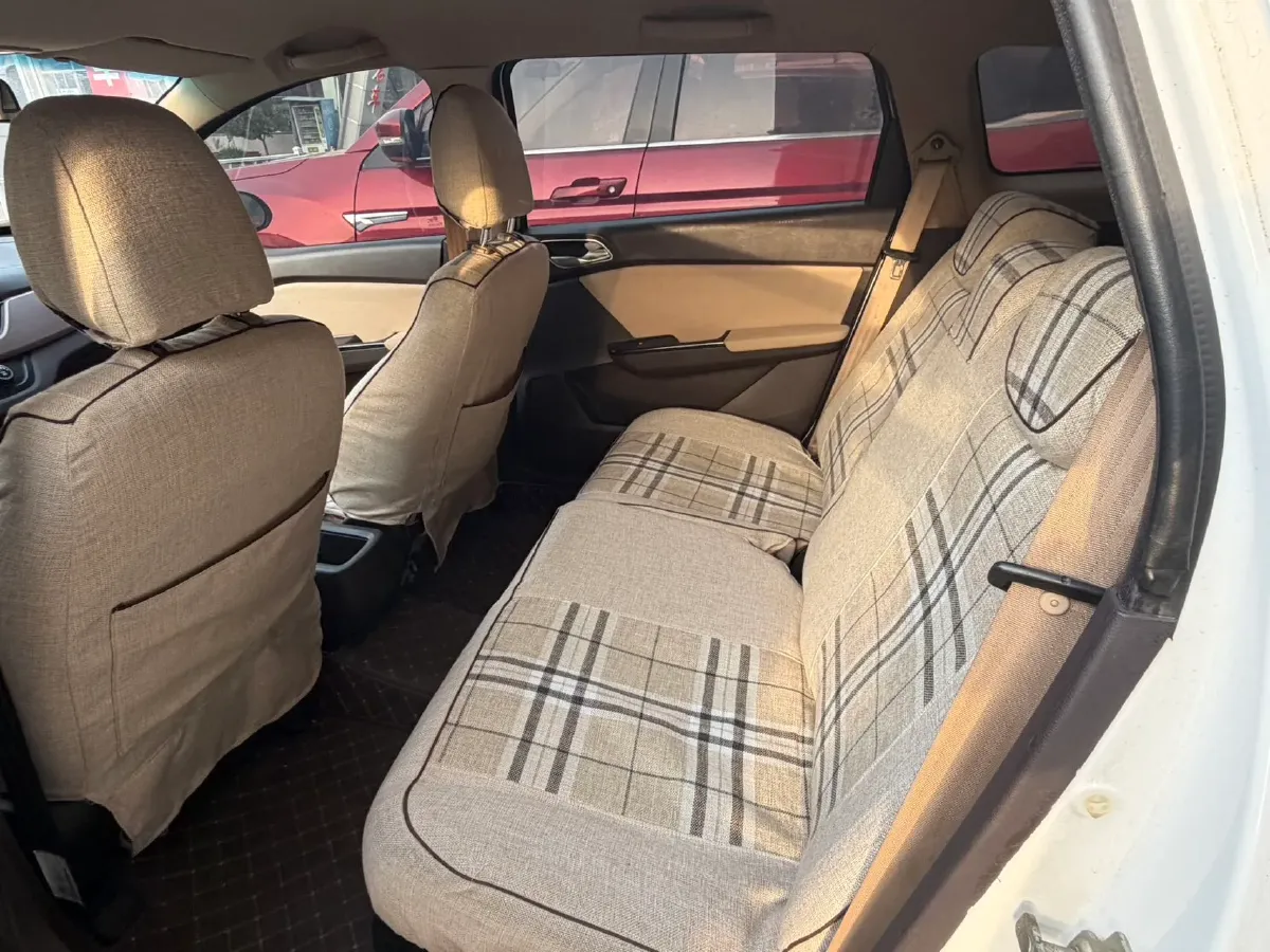 2017 BaoJun 310W 1.5L 112HP L4 6MT,autocango,china used car exporter,china ev exporter,chinese used car exporter,chinese used ev exporter