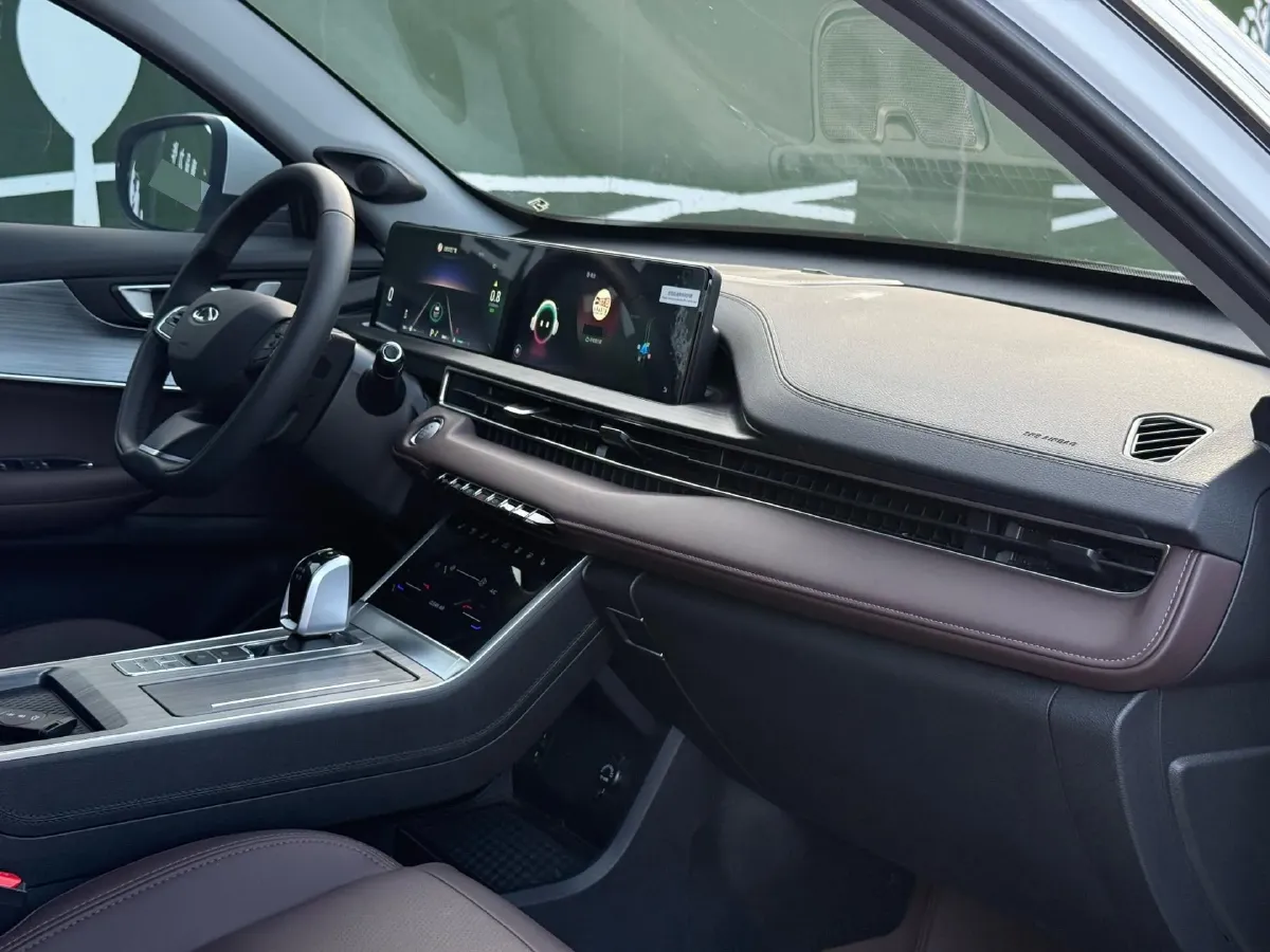 2025 Chery Tiggo 7 1.5T 156HP L4 CVT,autocango,china used car exporter,china ev exporter,chinese used car exporter,chinese used ev exporter