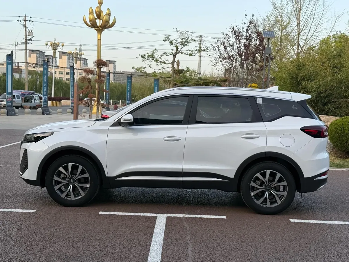 2025 Chery Tiggo 7 1.5T 156HP L4 CVT,autocango,china used car exporter,china ev exporter,chinese used car exporter,chinese used ev exporter