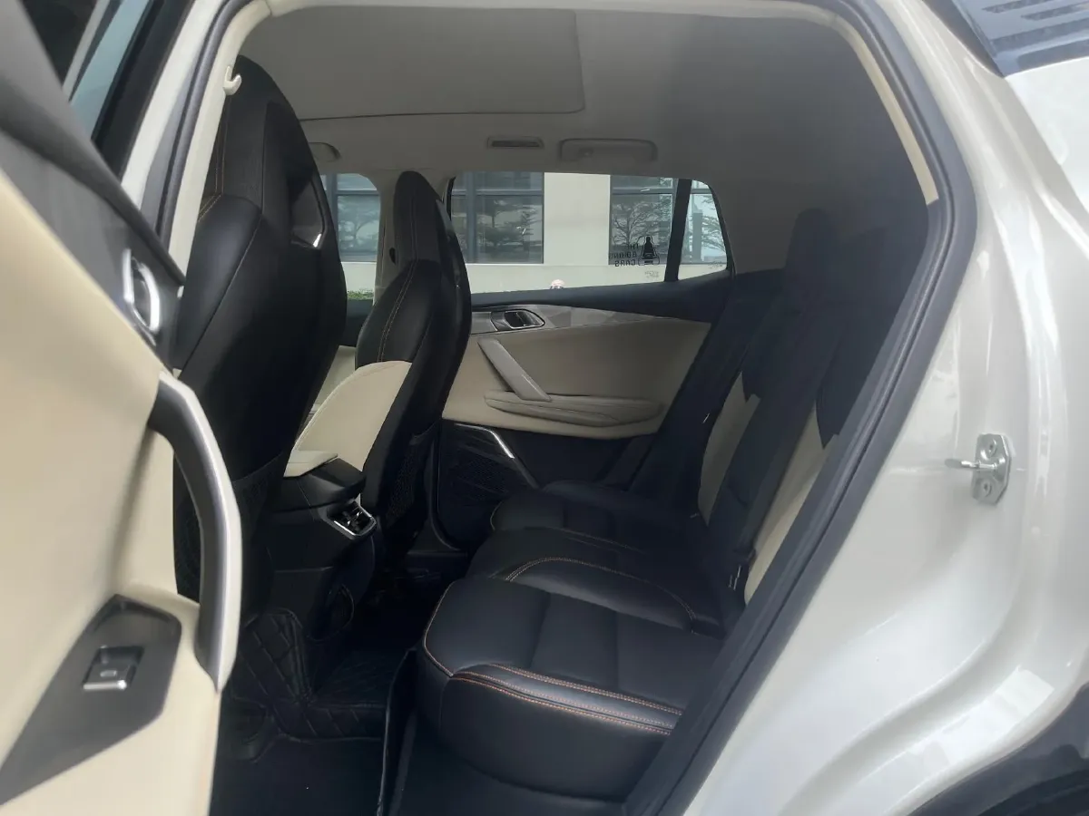 2022 Roewe i6 MAX BEV 61.1KWH,autocango,china used car exporter,china ev exporter,chinese used car exporter,chinese used ev exporter